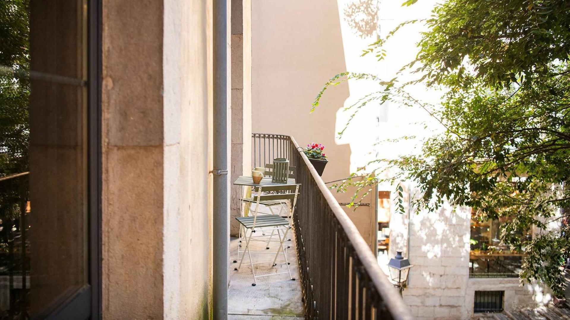 Old Town Duplex With Character * Girona
