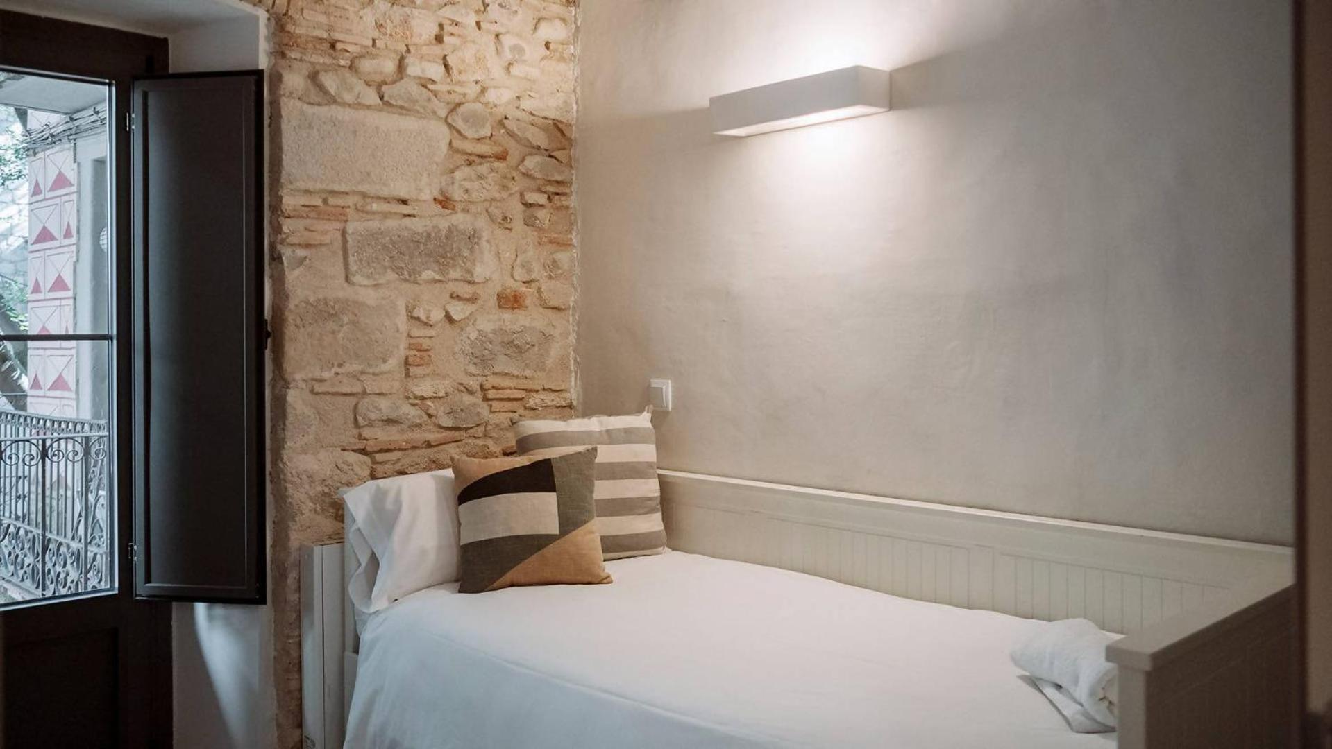 Old Town Duplex With Character Apartment Girona